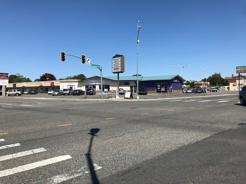More Photos Of 1301 Jadwin Ave, Richland Unknown For Lease
