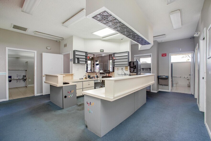 More Photos Of 1240 E Normandy Blvd, Deltona Office For Sale