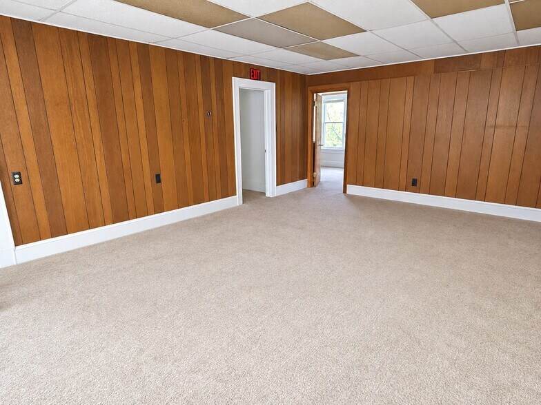 More Photos Of 105 W Catherine St, Milford Office For Sale