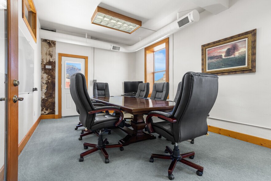 More Photos Of 431 Main St, Lyons Storefront Retail Office For Lease