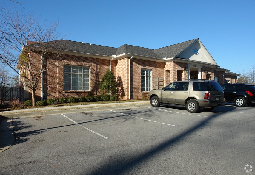 More Photos Of 4562 Lawrenceville Hwy, Lilburn Medical For Lease