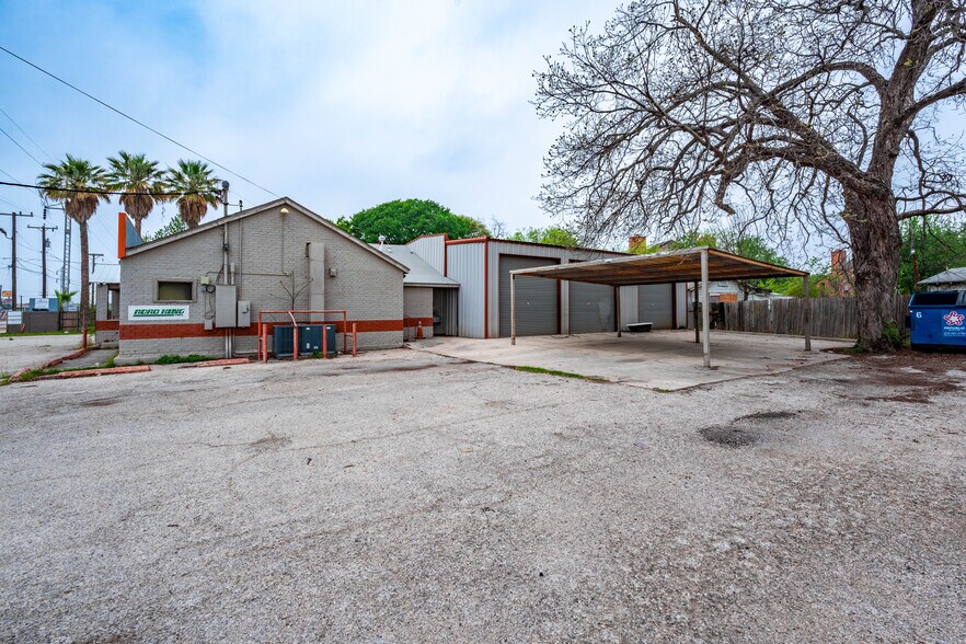 More Photos Of 1331 Austin Hwy, San Antonio Auto Repair For Sale