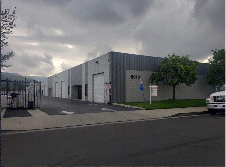 More Photos Of 8000 Wheatland Ave, Sun Valley Manufacturing For Lease