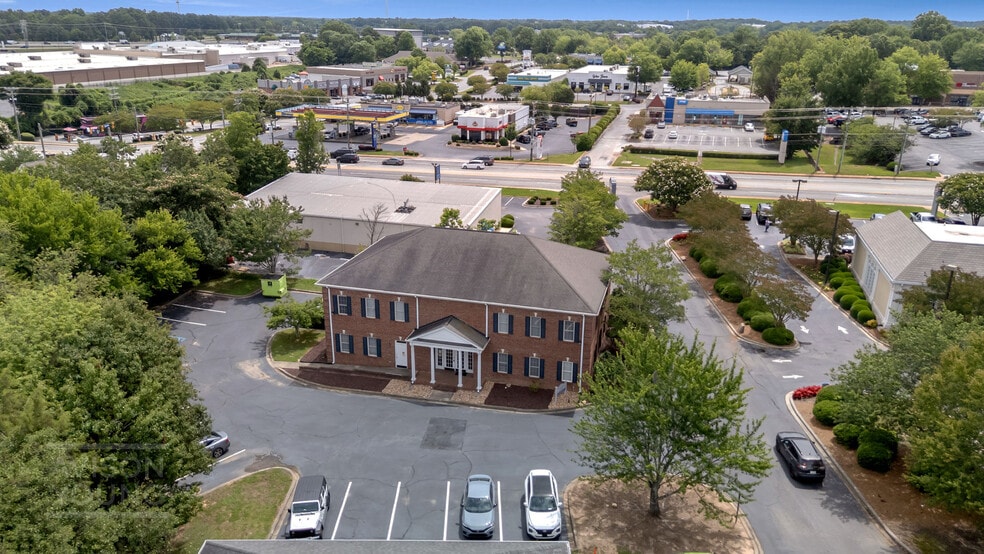 More Photos Of 634 Fairview Rd, Simpsonville Medical For Sale