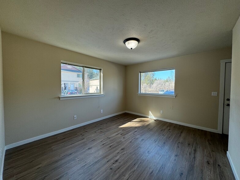 More Photos Of 917-922 W Pirate Ln, Spokane Apartments For Sale
