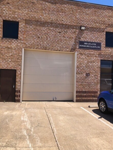 More Photos Of 114 Oakgrove Rd, Sterling Warehouse For Sale