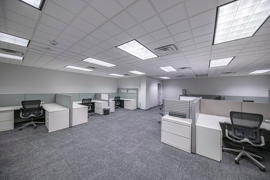 More Photos Of 125 W Missouri Ave, Midland Office For Lease
