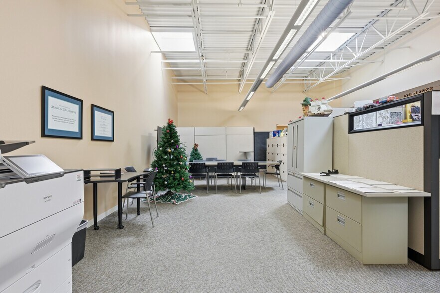 More Photos Of 38 Plains Rd, Essex Light Manufacturing For Lease