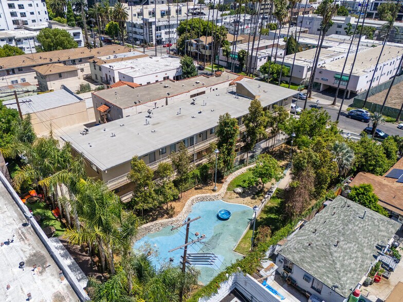 More Photos Of 5923 Carlton Way, Los Angeles Apartments For Sale