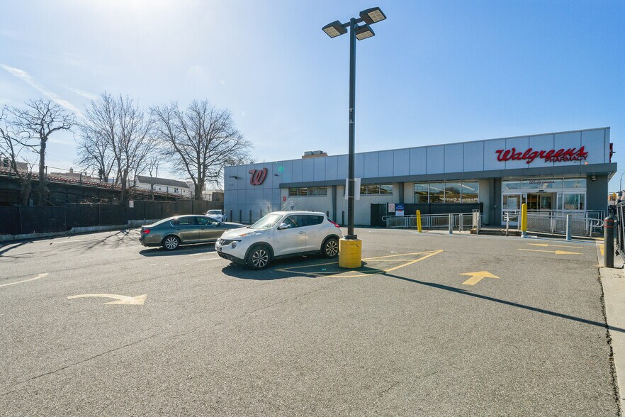 More Photos Of 1242 Liberty Ave, Ozone Park Drugstore For Lease