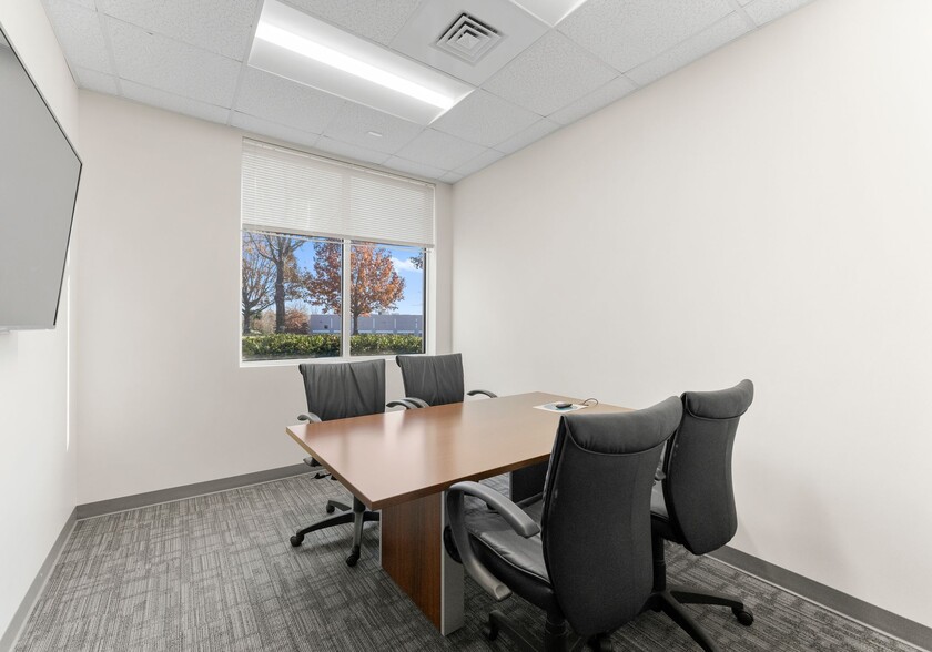 More Photos Of 116 Exmore Rd, Mooresville Office For Lease