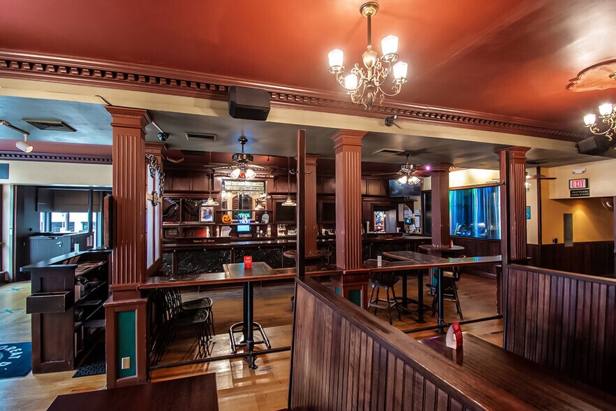 More Photos Of 123 E Doty St, Madison General Retail For Sale