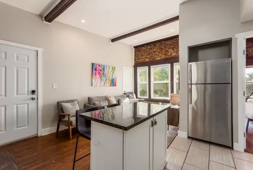 More Photos Of 370-372 Forest St, Columbus Apartments For Sale