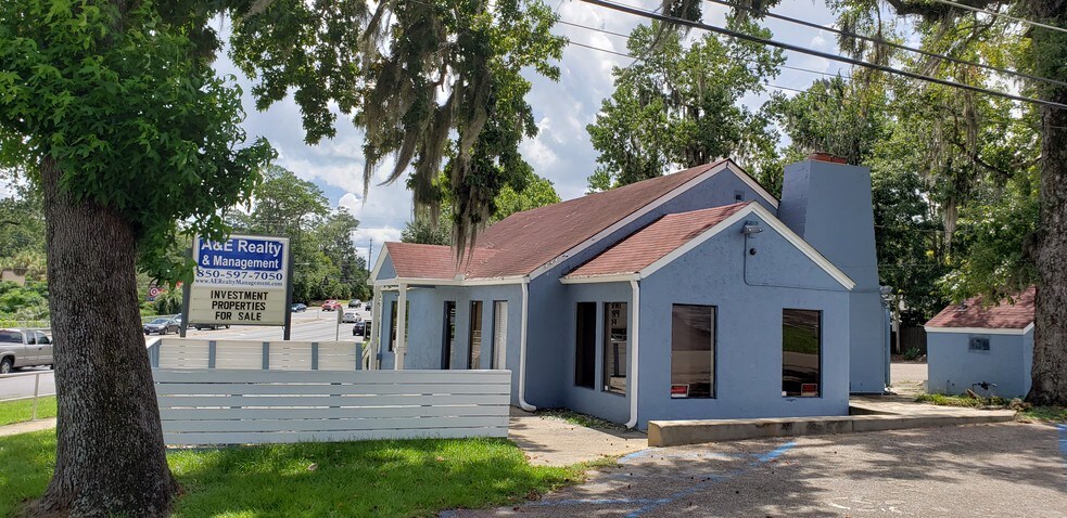 More Photos Of 2205 Apalachee Pky, Tallahassee Restaurant For Sale