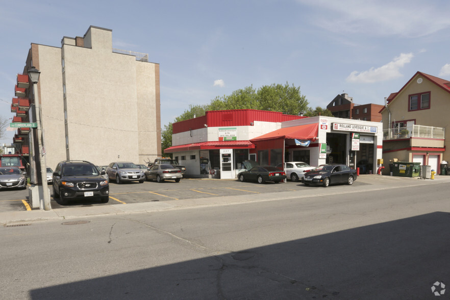 Primary Photo Of 227 Cumberland St, Ottawa Auto Repair For Sale