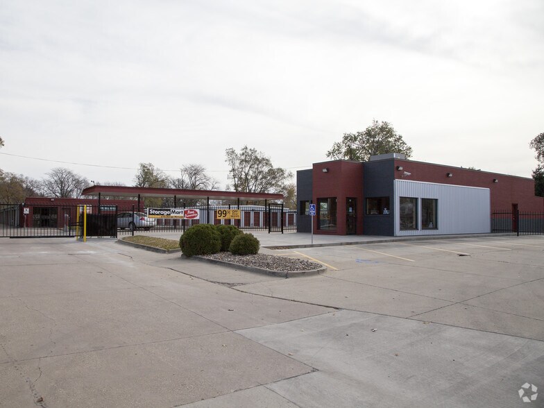 Primary Photo Of 141 SW 63rd St, Des Moines Self Storage For Lease