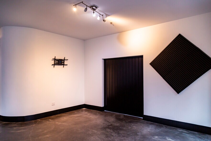 More Photos Of 319 Atlanta St SE, Marietta Office For Lease