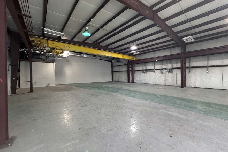 More Photos Of 227 N 8th St, La Porte Warehouse For Lease