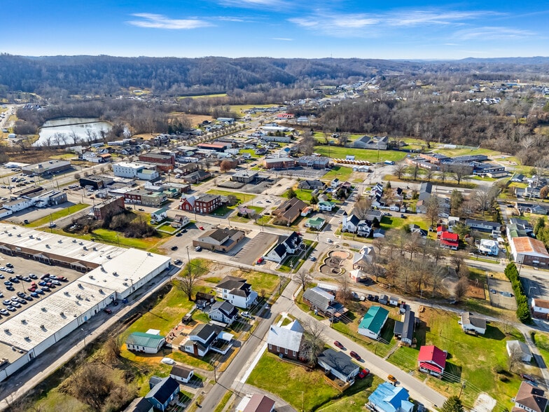 More Photos Of 729 Mason St, Milton Office For Sale