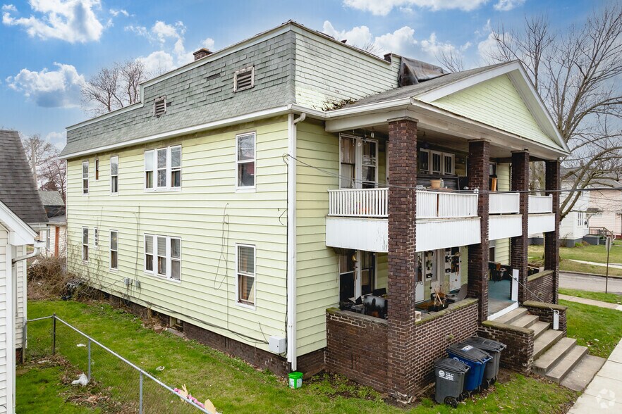 More Photos Of 1202-8 Nevada St, Toledo Apartments For Sale