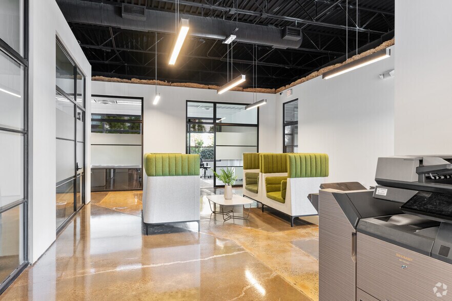 More Photos Of 324 Commons Dr, Birmingham Coworking Space