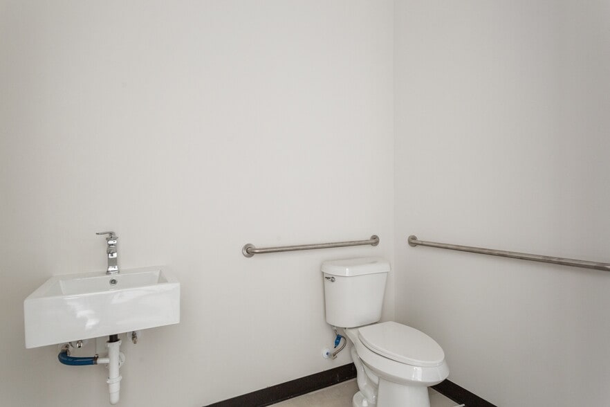 More Photos Of 2703 N Mason Rd, Katy Medical For Sale