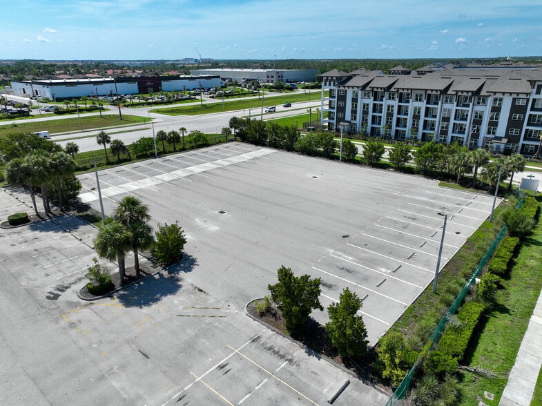 More Photos Of 3843 Ironbridge Blvd, Fort Myers Distribution For Lease