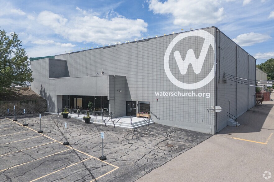 More Photos Of 1500 Diamond Hill Rd, Woonsocket General Retail For Lease