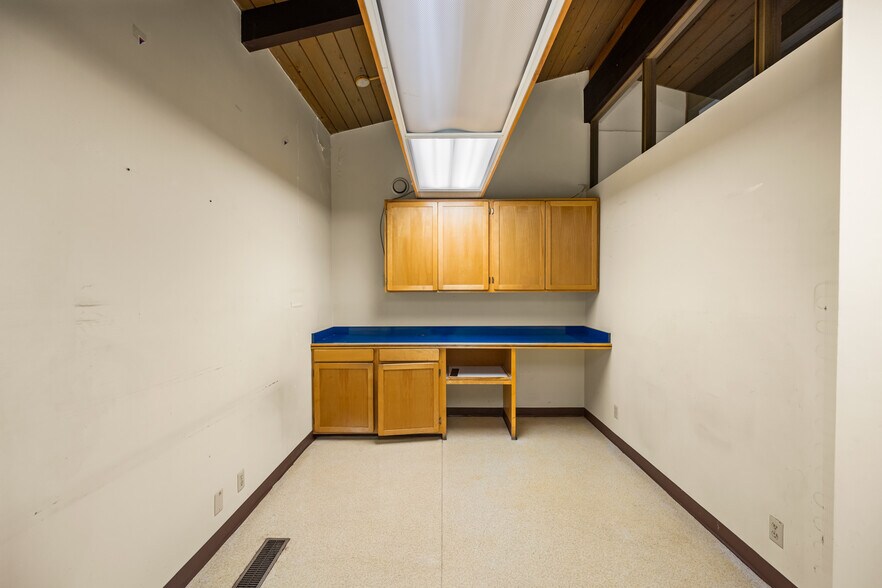 More Photos Of 1661 E Chapman Ave, Fullerton Office For Sale