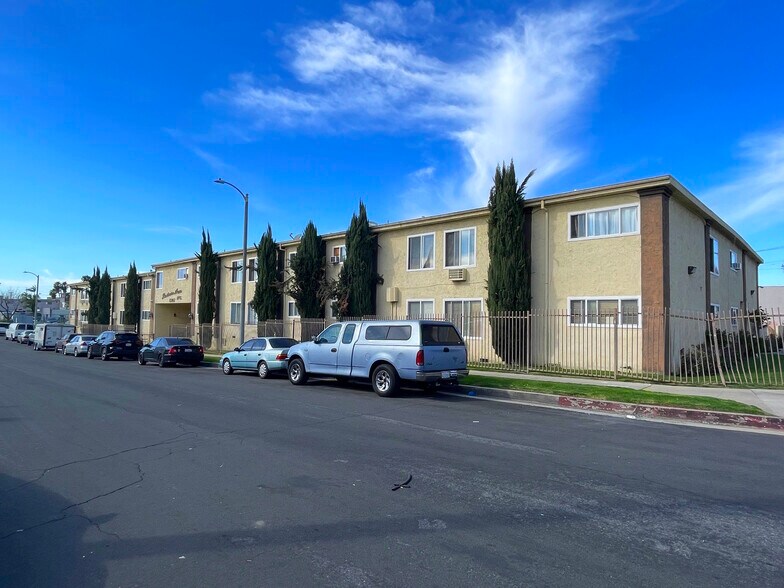 More Photos Of 13103 Barbara Ann St, North Hollywood Apartments For Sale