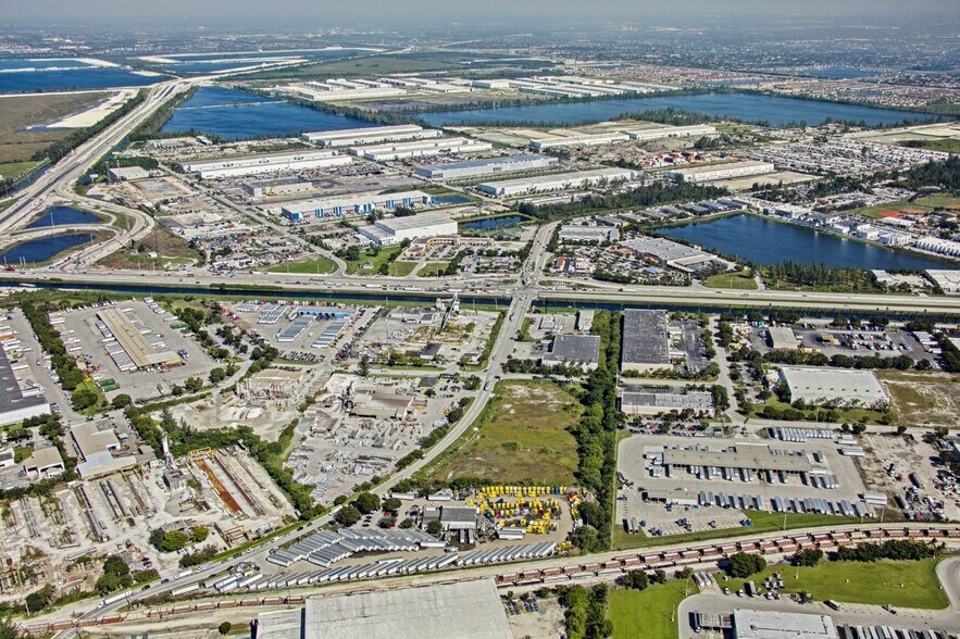 More Photos Of 11200 NW 138th St, Medley Warehouse For Lease