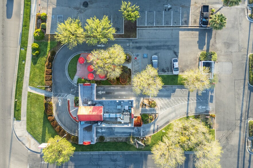 More Photos Of 2310 W Cleveland Ave, Madera Fast Food For Sale