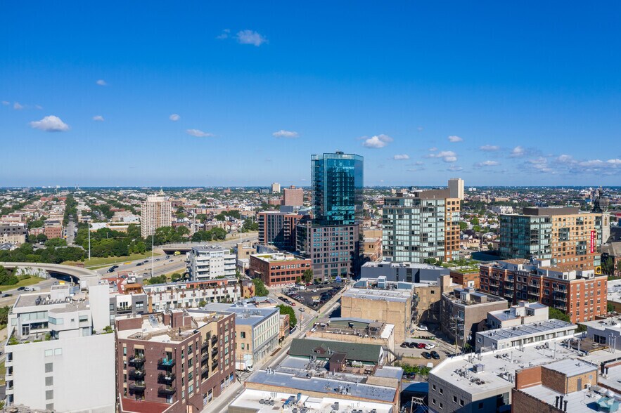 More Photos Of 730 N Milwaukee Ave, Chicago Apartments For Lease