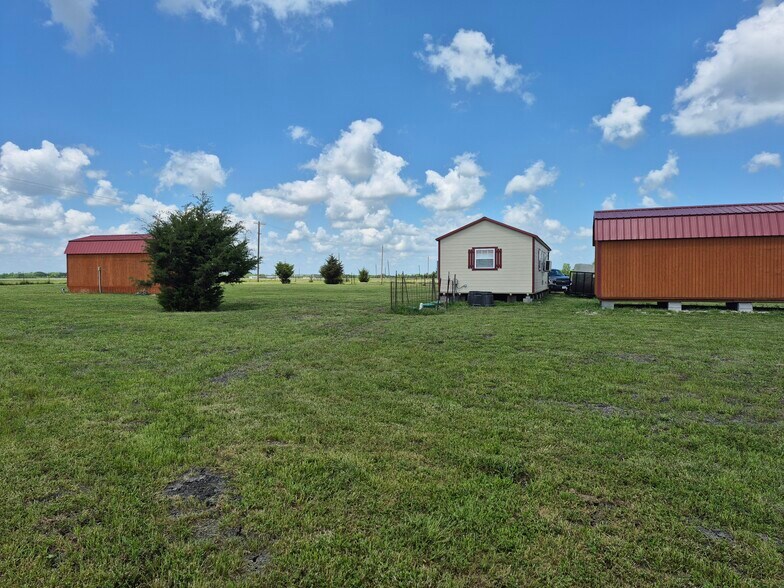 Primary Photo Of 9561 N TX-50 Hwy, Ladonia Land For Sale