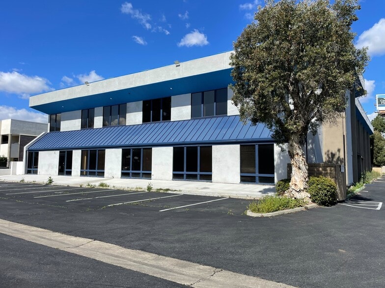 More Photos Of 171 S Anita Dr, Orange Medical For Lease