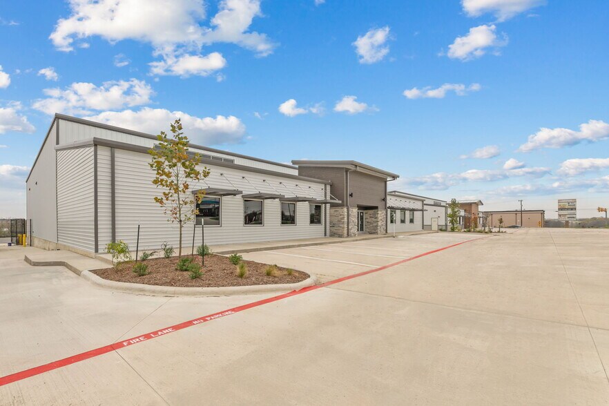 More Photos Of 10042 FM 1976, Universal City Unknown For Lease