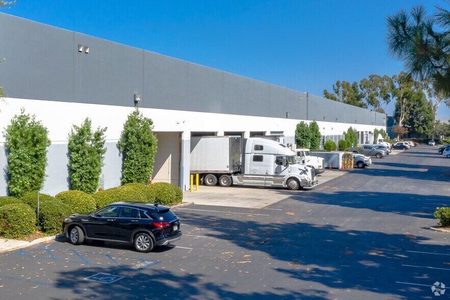More Photos Of 14063 Borate St, Santa Fe Springs Manufacturing For Lease