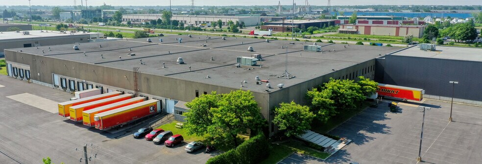 More Photos Of 180 Rue de Normandie, Boucherville Distribution For Lease