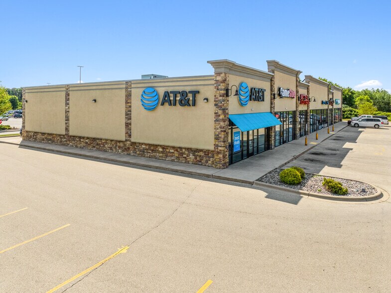 More Photos Of 2910 Roosevelt Rd, Marinette Unknown For Lease