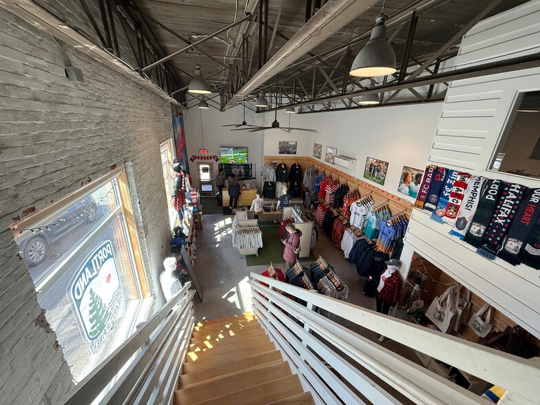 More Photos Of 65 Hanover St, Portland Warehouse For Lease