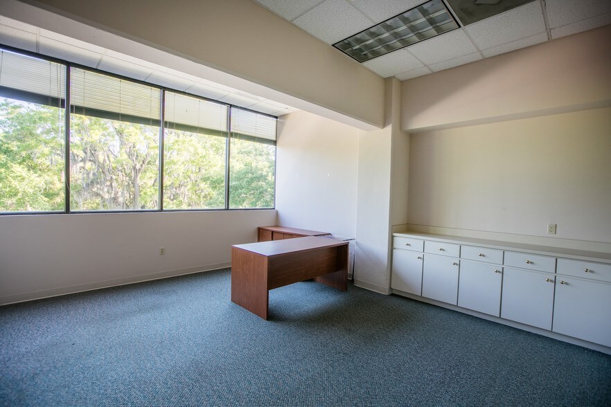 More Photos Of 375 E Central Ave, Winter Haven Office Residential For Sale