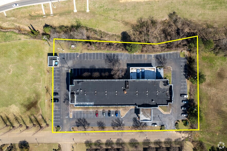 More Photos Of 129 Brickerton St, Columbus Hotel For Sale