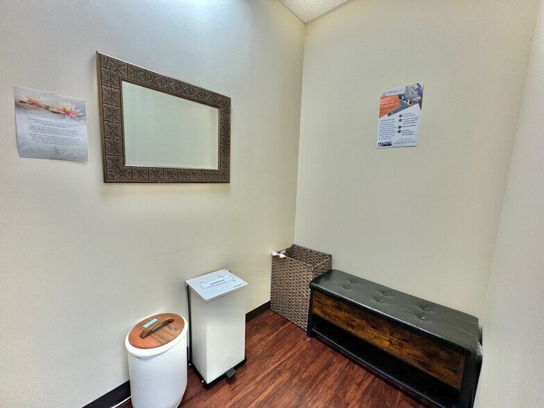 More Photos Of 191 Herricks Rd, New Hyde Park Medical For Sale