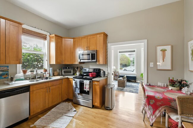 More Photos Of 575 Myrtle St, Half Moon Bay Apartments For Sale