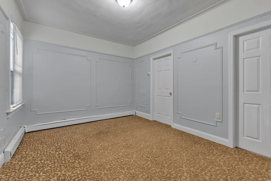 More Photos Of 322 Jericho Tpke, Floral Park Storefront Retail Residential For Sale