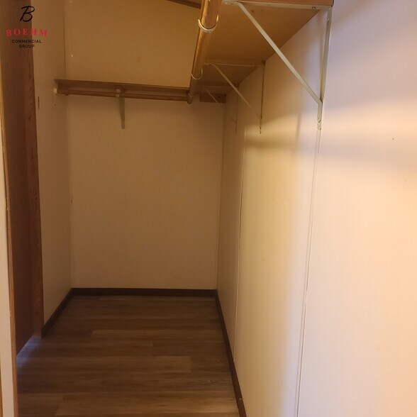 More Photos Of 138 Grey Moss Ct, Ingram Apartments For Sale