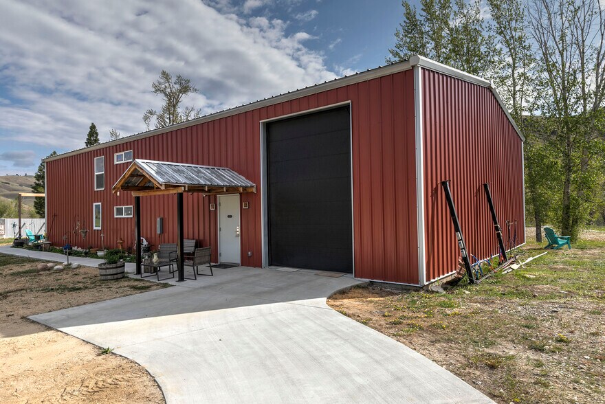 More Photos Of 125 & 139 Hannon Ln, Darby Restaurant For Sale