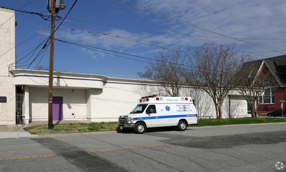 More Photos Of 2011 Queen St, Portsmouth Office For Lease