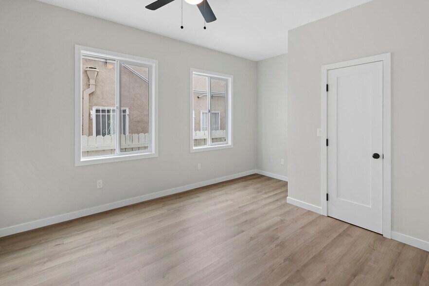 More Photos Of 1827 E 4th St, Long Beach Apartments For Sale