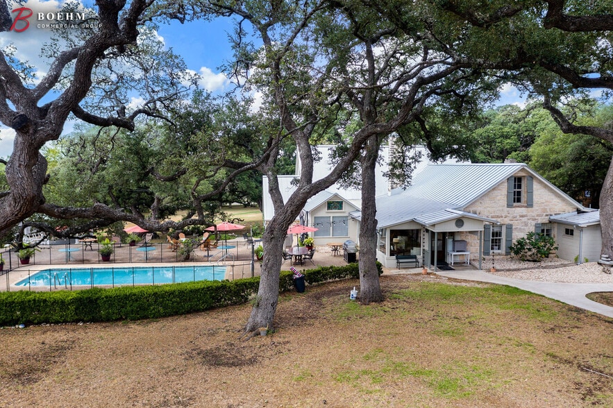 More Photos Of 137 Old San Antonio Rd, Boerne Apartments For Sale